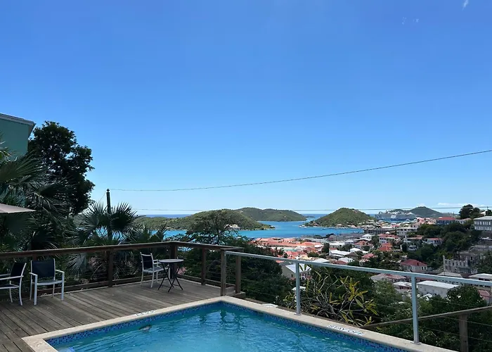 Resort: The Green Iguana Hotel