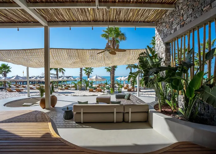 Beach hotel: Regnum Carya