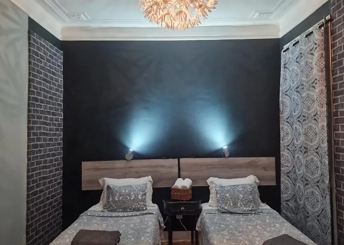 Hotel perto da faculdade: D&N Hospedagem Lisboa