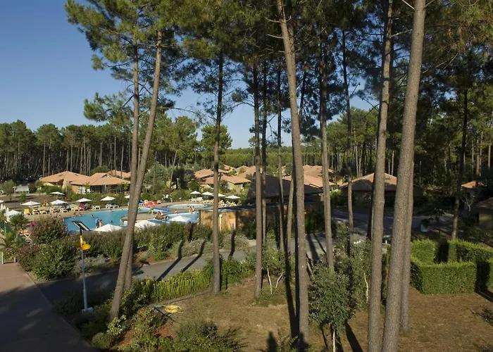 Hôtel: Village Vacances Le Lac Marin