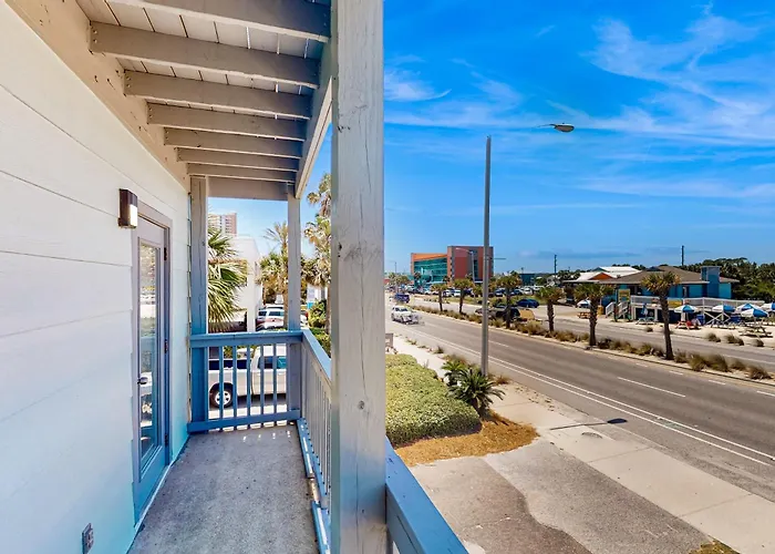 Villa: Ocean Reef Condos