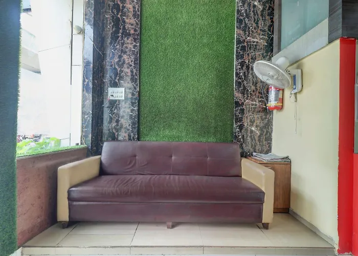 Guest house: Hotel Icon Near T-2 International Airport Mumbai