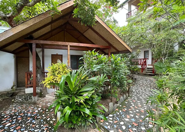 Golden Monkey Beach Hotel