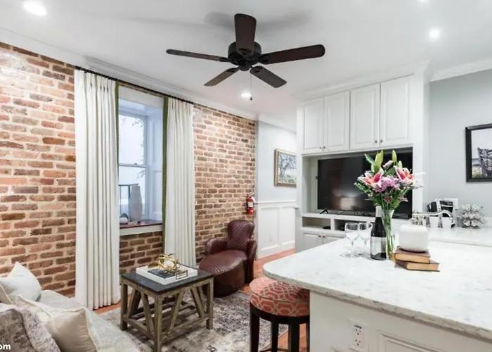 The Quarters On Vendue