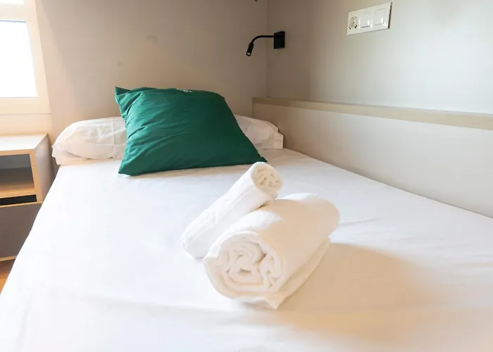 Hotel Ping Pong: Residencia Bravo Students Granada