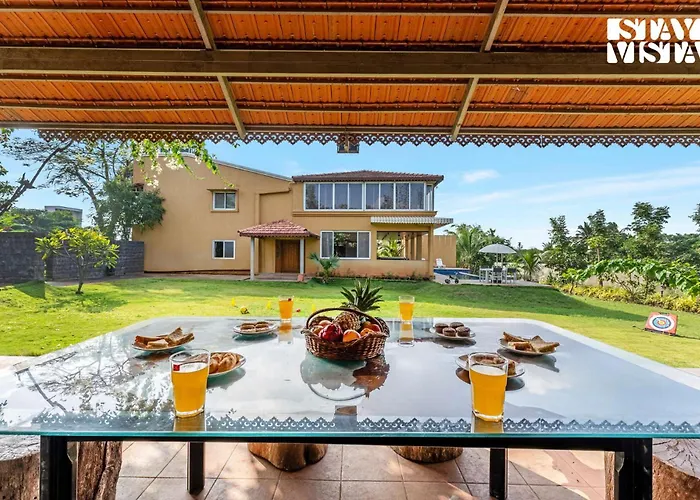 Stayvista At Countryside Meadows With Pool, Ac