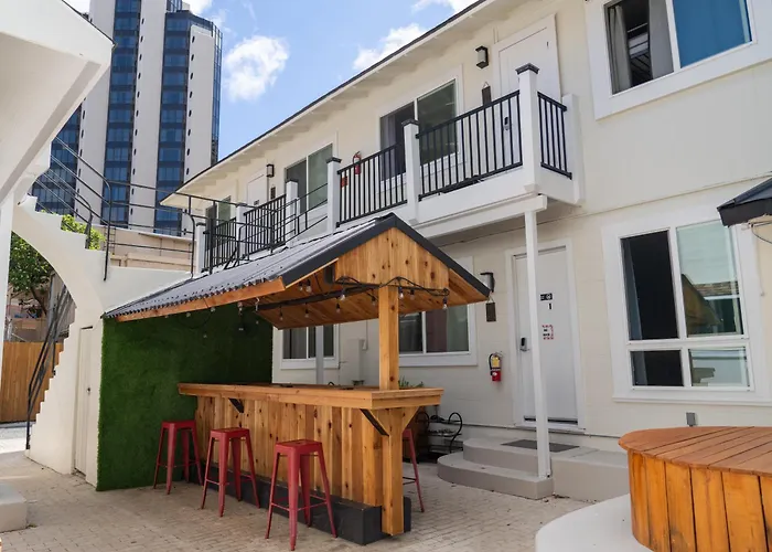 Hostel: Aloh Seaside Women'S Hostel