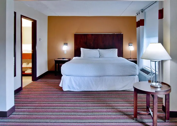 Four Points By Sheraton Airport