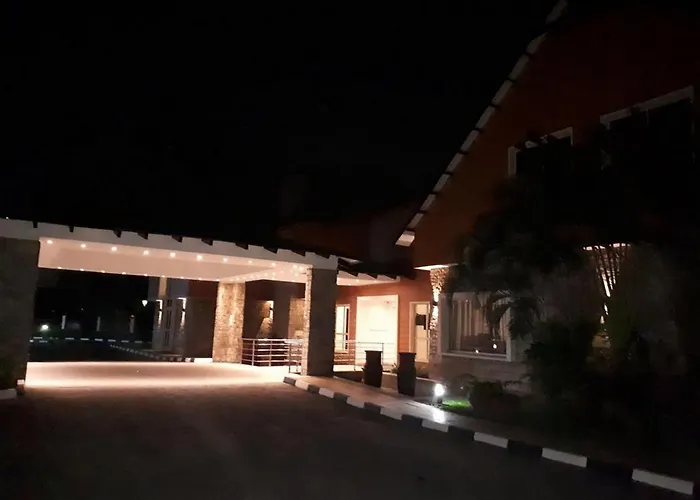 Leola Hotel