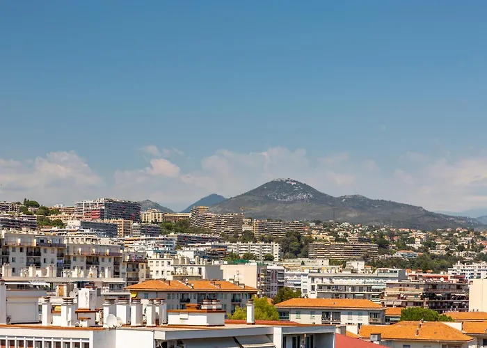 Nemea Appart Hotel Nice Arenas Aeroport