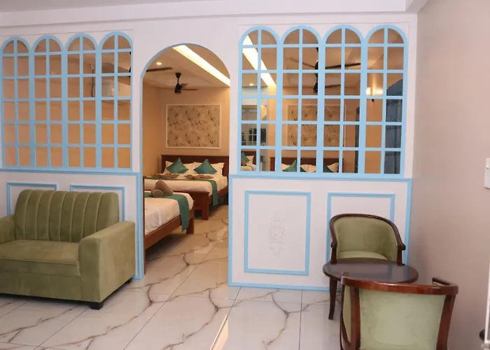 4 star hotel: Le French Nest