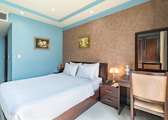 Family Hotel: La Bonita Hotel And Apartments