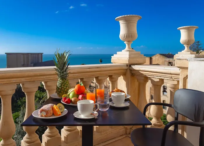 La Paloma Blanca Hotel