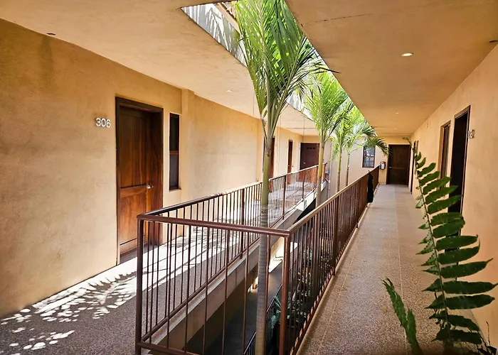 Pacific Inn