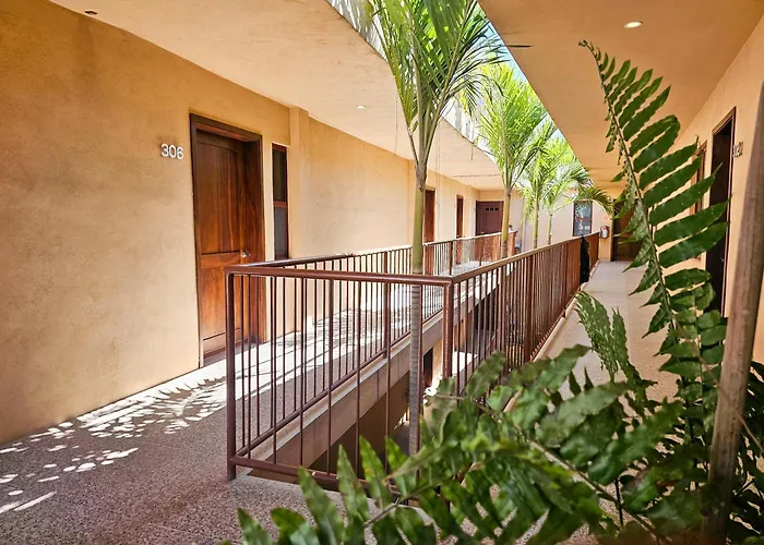 Pacific Inn