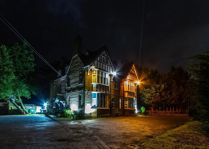 Hotels Close to Airport London Gatwick Inn