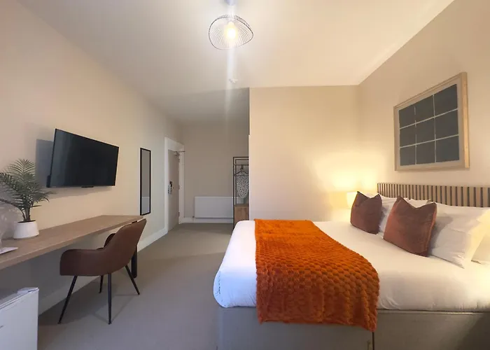 Cheap hotel: The Shore