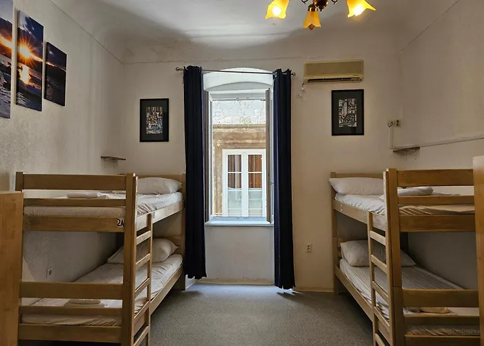 Castello Hostel