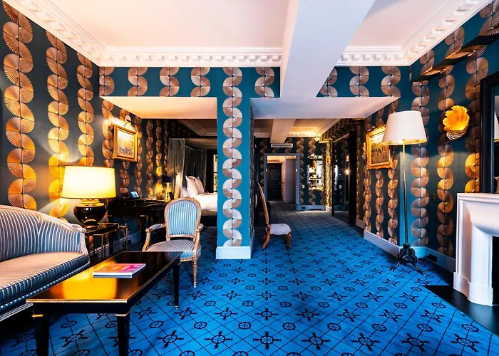 Dog friendly hotels De Berri Champs-Elysees, A Luxury Collection