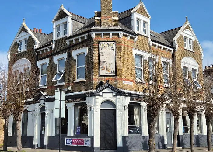 Hotels Close to Airport Forest Gate - Free Parking Limited Spaces