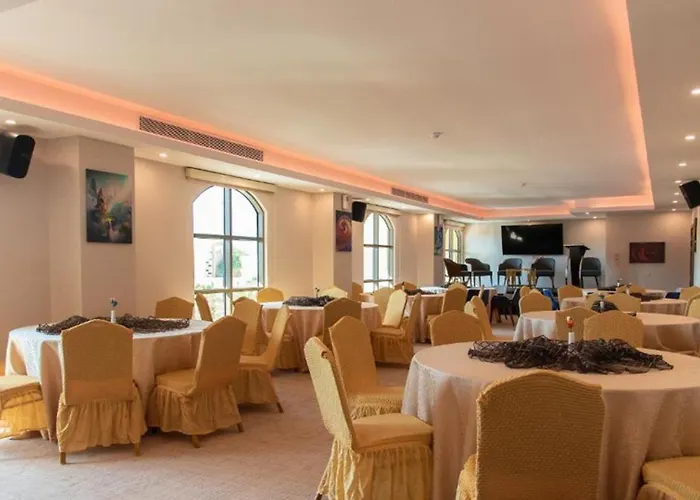 In Luxury hotels Sunday Emerald