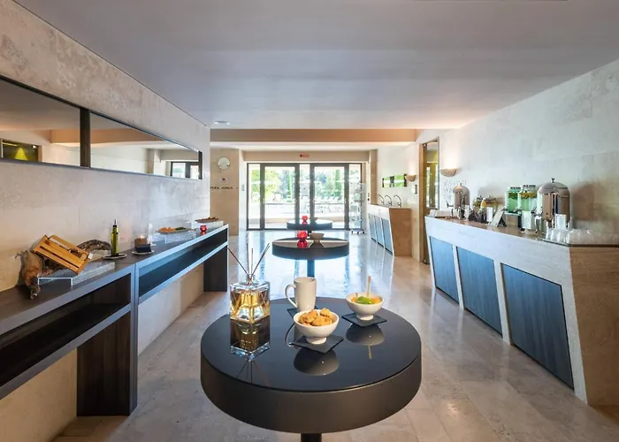 Hotel con piscina: A.Roma Lifestyle Hotel