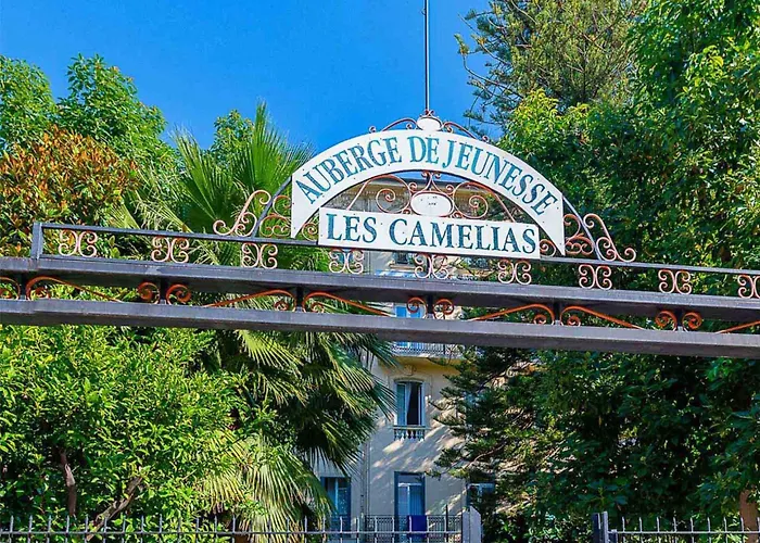  De Jeunesse HI Nice Les Camélias