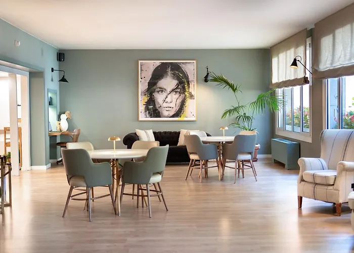 Tres Torres Atiram Hotel