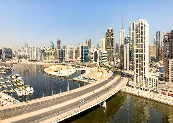 Radisson Blu , Dubai Canal View