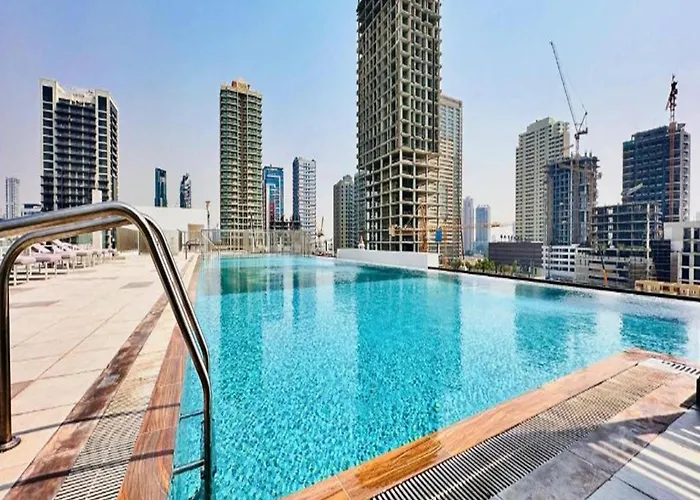 Guest house: Premium 1-Bedroom Perla Apartment In Jvc | Infinity Pool & Kids' Play Area