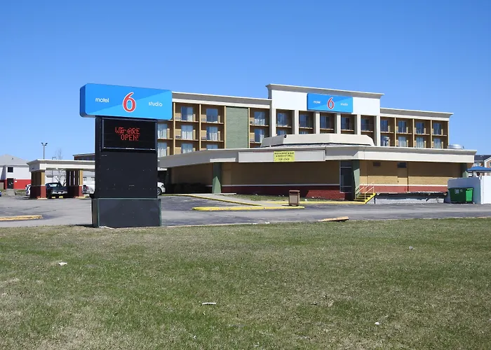 Motel 6-, Ne - Airport