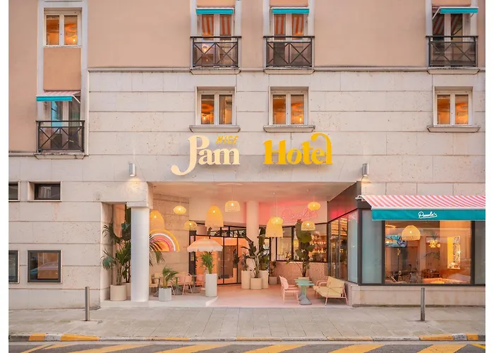 Beach hotel: Nice Pam Hotel