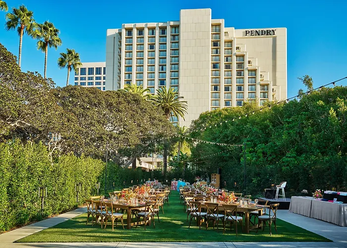 Fashion Island Hotel