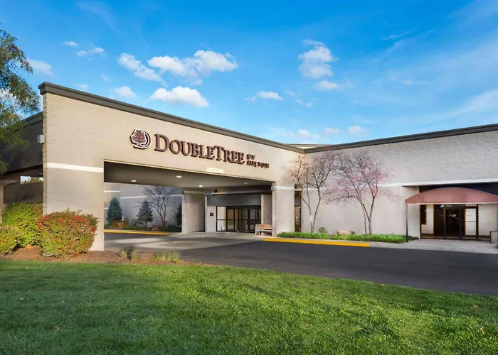 Doubletree By Hilton Lawrence