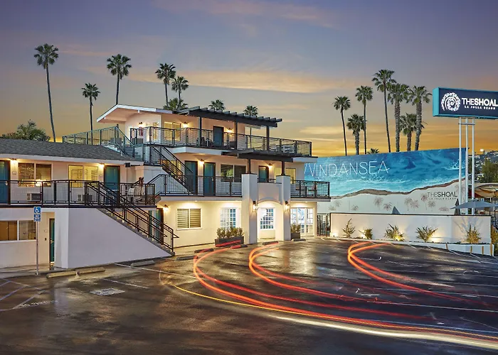 Pet Friendly hotel: The Shoal Hotel La Jolla Beach