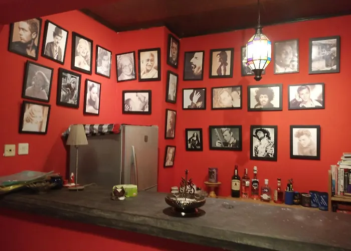 Shalana Homestay- Formerly Teka Teki House