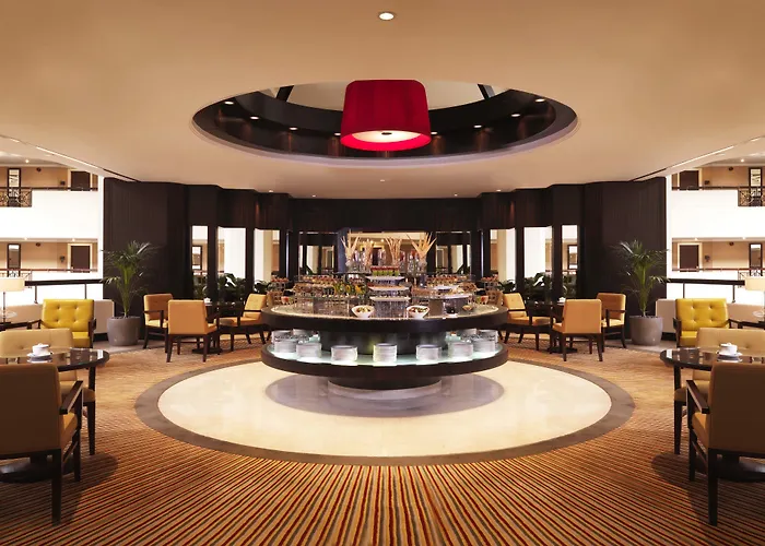 Hotel with Tennis: Moevenpick Grand Al Bustan