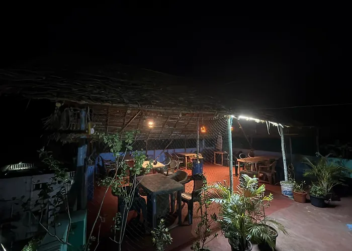 Сity center hotels Sri Murugan Beach Paradise