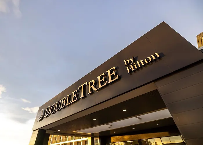 Pet Friendly hotel: Doubletree By Hilton Calgary North