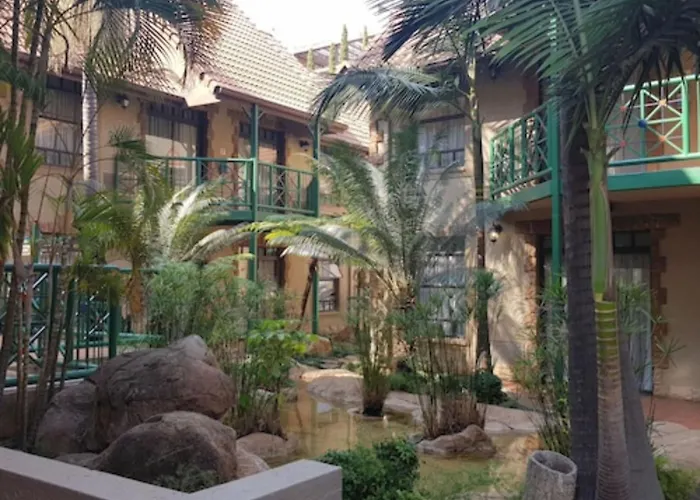 Court Classique Suite Hotel