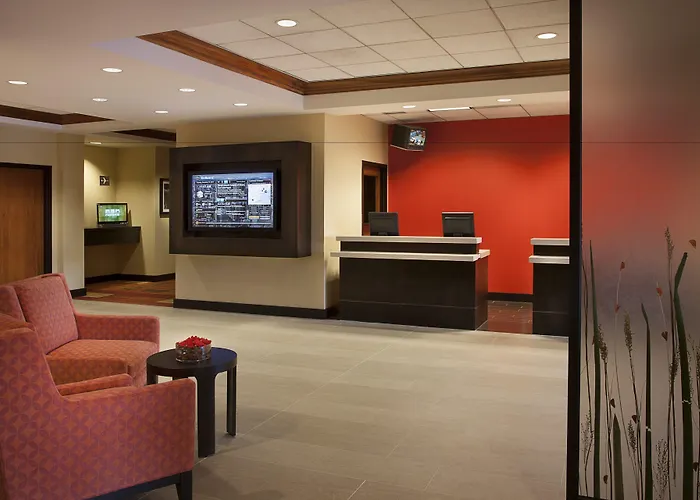 Courtyard By Marriott Toronto Airport