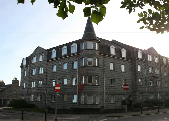 Apartment: The Spires Serviced Apartments Aberdeen