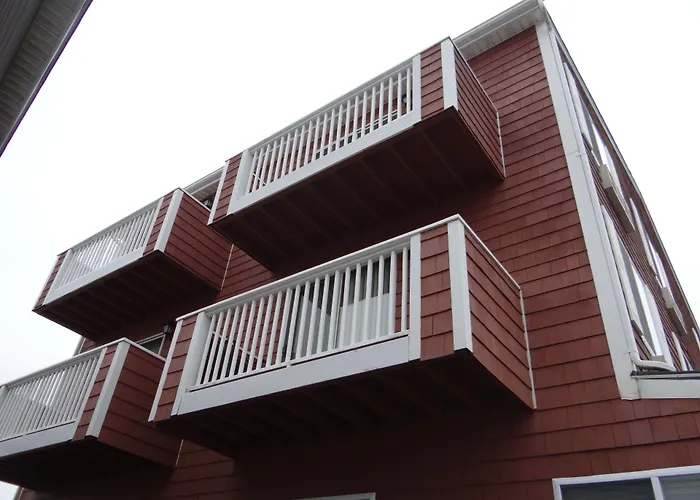 Rhea'S Inn By The Sea