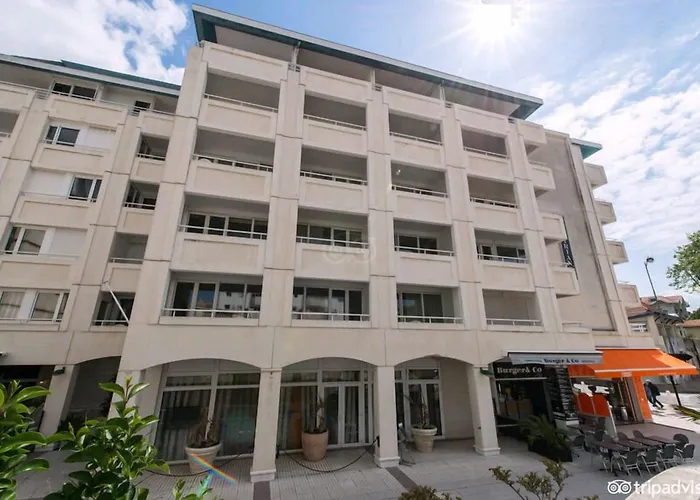 Appart-Hôtel Le Trianon