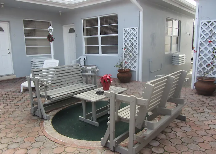 Family Hotel: Silver Spray Motel