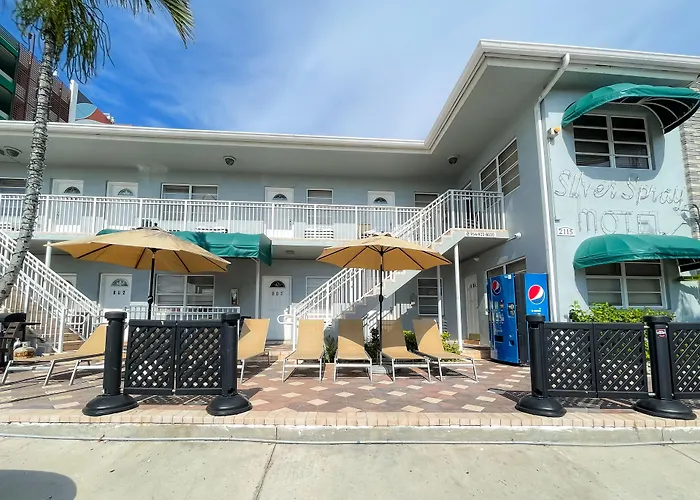 Family Hotel: Silver Spray Motel