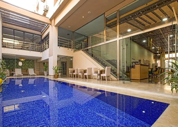 Yaad City Hotel