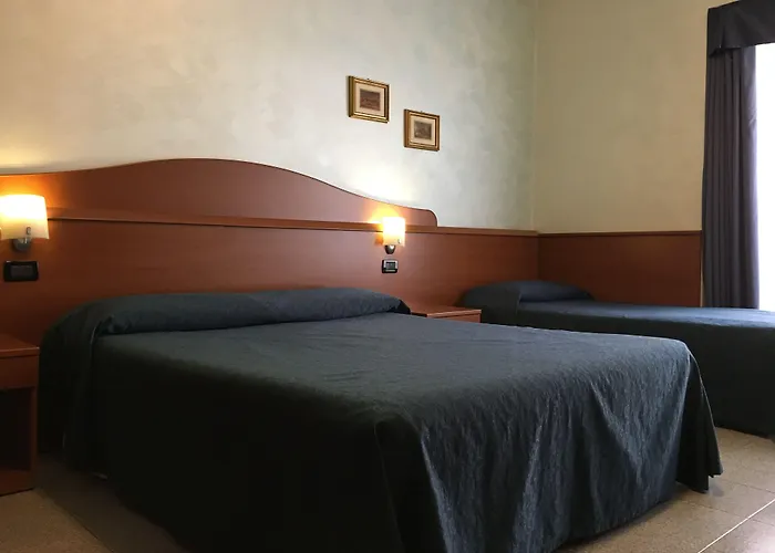 Hotel con tennis: Hotel Aurora