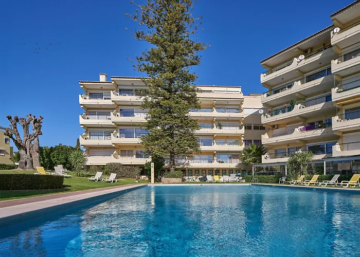 Hotel que aceita animais de estimação: Parque Mourabel, Oásis Village&Pé do Lago