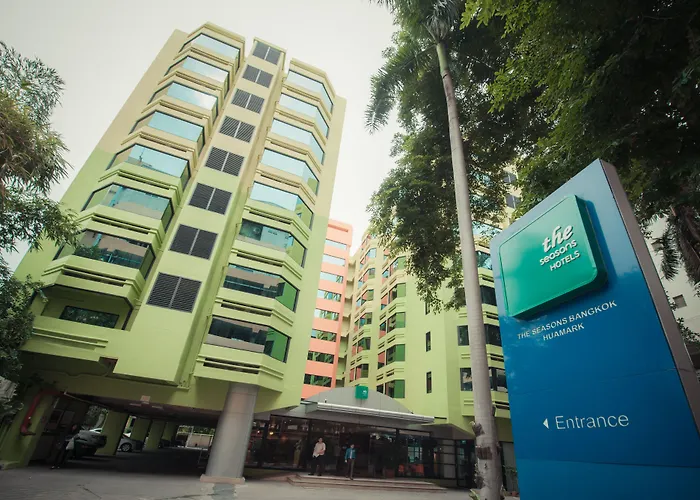 Hotel: The Seasons Bangkok Huamark